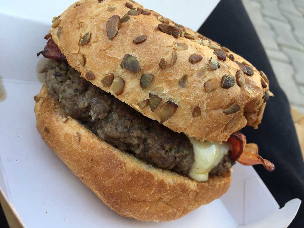 Burger bez zieleniny w BeefStro Świętochłowice