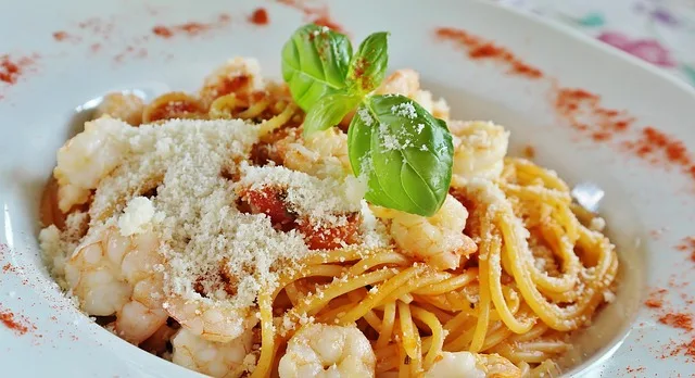 Spaghetti z dodatkiem parmezanu